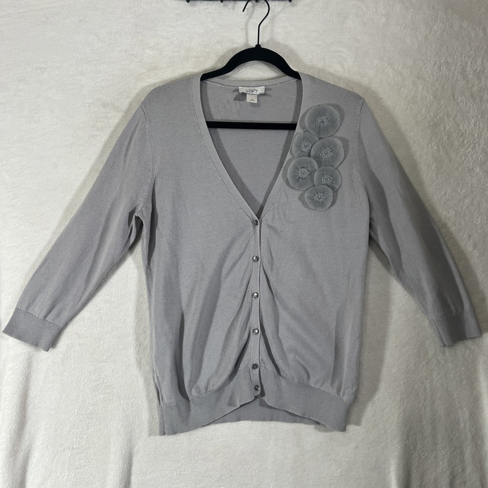 LOFT Women's Medium Grey Cardigan Sweater V-Neck Button Up Floral Applique